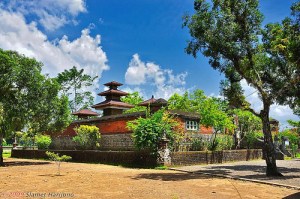 De grootste tempel in het park van Narmada