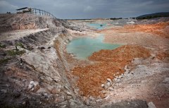 Een tinmijn op Banka heeft het hele landschap verwoest