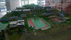 Een maquette van het Hambalang-sportcentrum.