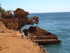 Een lading nikkel van het eiland Halmahera