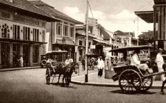Drukte op de Grote Postweg, bij de kruising met de Bragaweg.