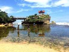 kukup-strand-gunung-kidul