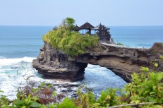 tanah-lot-tempel