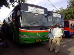 Bus Mayasari Bakti