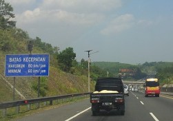 Snelheidslimiet tolweg.jpg