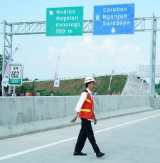 Jokowi tolweg Ngawi Wilangan