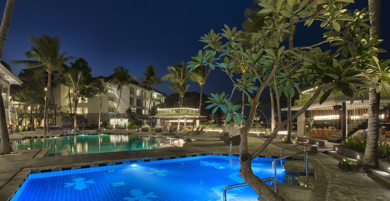 Zwembad Bandara International Hotel Jakarta.jpg